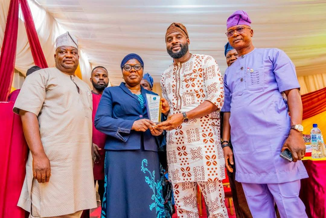 Oyo Speaker Bags Outstanding Performance Award From Parliamentary Staff